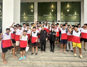 อาสาสมัครกาชาดลุยเต็มกำลัง! ขนถุงยังชีพ 5,600 ถุง พร้อมข้าวกล่อง 10,000 กล่อง เร่งส่งถึงประชาชน